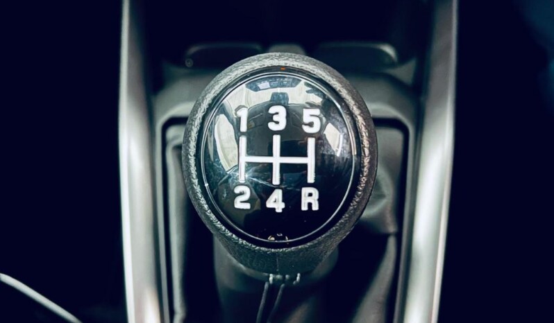 
								Suzuki Swift full									