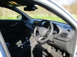 
										Hyundai i30  2019  (51,499 km) full									