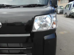 
										DAIHATSU HIJET CARGO 2022 7,760km full									
