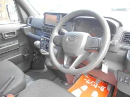 
										DAIHATSU HIJET CARGO 2022 7,760km full									