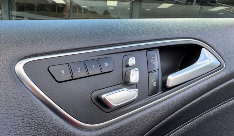 
								Mercedes-Benz B Class (30 577km) full									