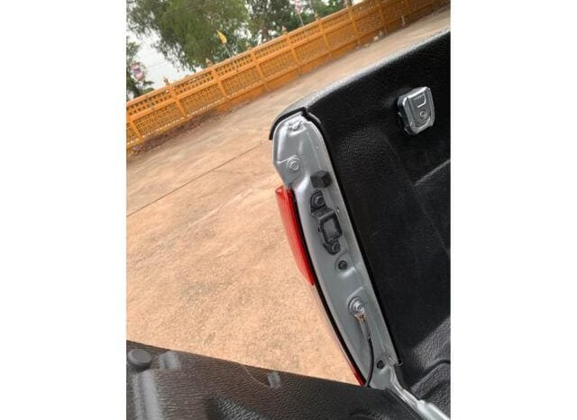 
								NISSAN NAVARA 2019 (6,587km) full									