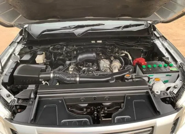 
								NISSAN NAVARA 2019 (6,587km) full									