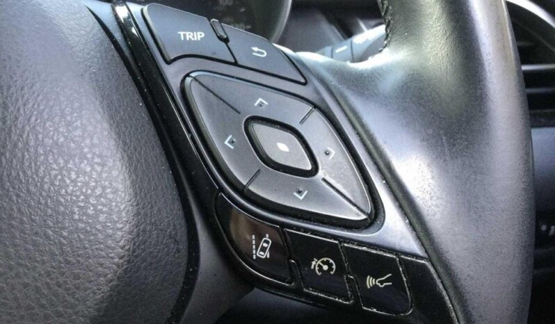 
								Toyota C-HR 2019 90123km full									