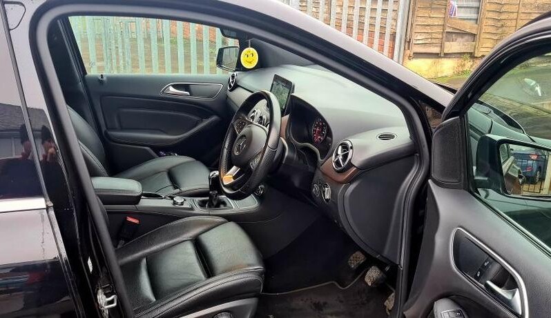 
								Mercedes-Benz B Class full									
