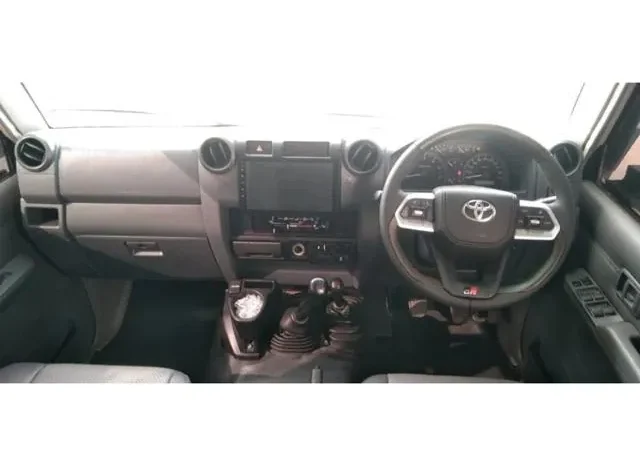 
								TOYOTA LAND CRUISER 2020  31,000km full									
