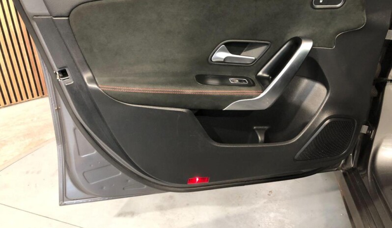 
								Mercedes-Benz A Class (94 180km) full									