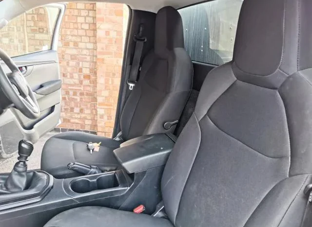 
								ISUZU D-MAX 2024 4,000km full									
