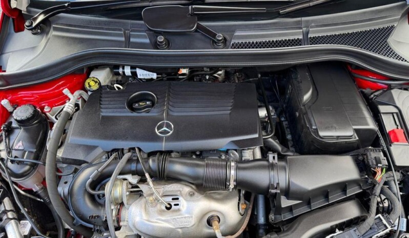 
								Mercedes-Benz B Class (30 577km) full									