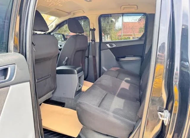 
								MAZDA BT-50 2018 137,258km full									