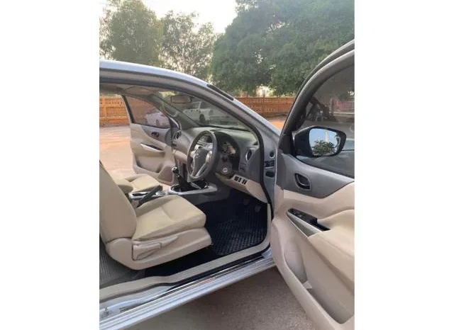 
								NISSAN NAVARA 2019 (6,587km) full									