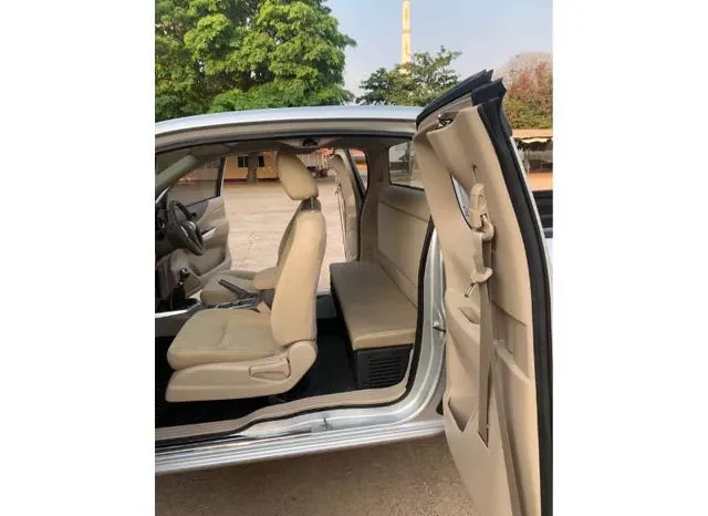 
								NISSAN NAVARA 2019 (6,587km) full									