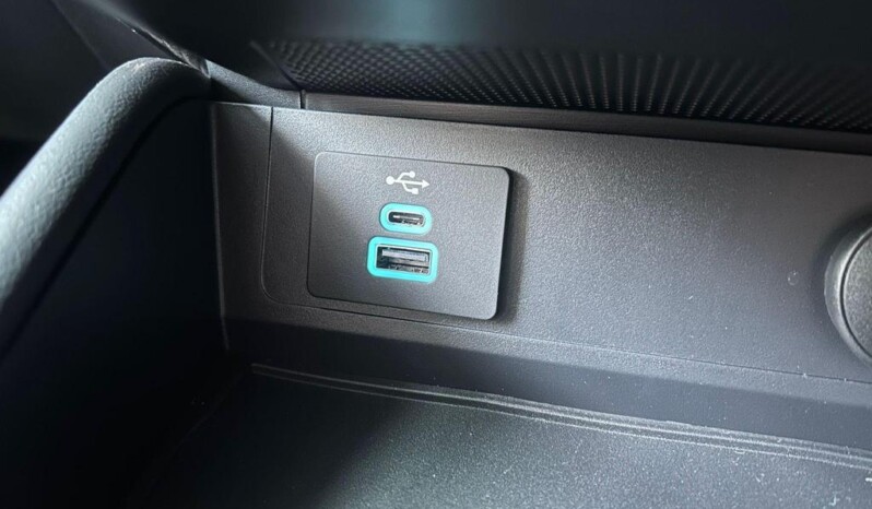 
								Ford Mustang 9km full									