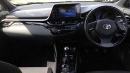 
										Toyota C-HR 2019 90123km full									