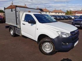 ISUZU D-MAX 2024 4,000km
