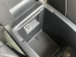 
										Volvo V40 2019 115 872km full									