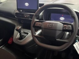 
										Toyota ProAce 2025 (16.09km) full									