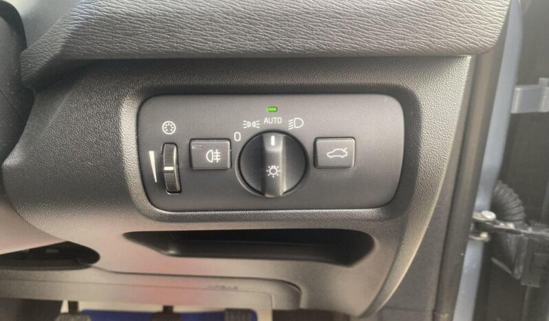 
								Volvo V40 2019 115 872km full									