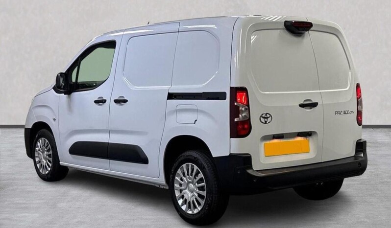 
								Toyota ProAce 2025 (16.09km) full									