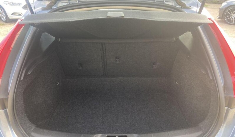 
								Volvo V40 2019 115 872km full									