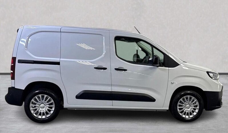 
								Toyota ProAce 2025 (16.09km) full									