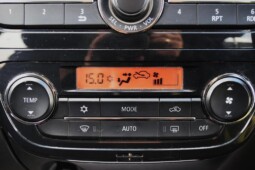 
										Mitsubishi Mirage 2018( 67592km) full									