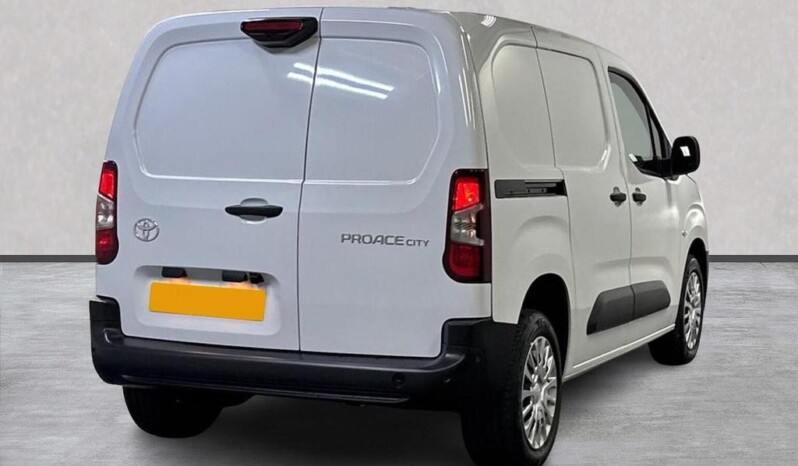 
								Toyota ProAce 2025 (16.09km) full									