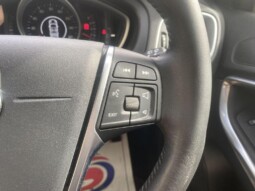
										Volvo V40 2019 115 872km full									
