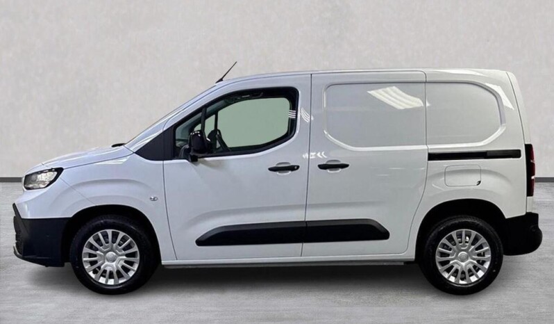 
								Toyota ProAce 2025 (16.09km) full									