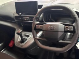 
										Toyota ProAce 2025 (16.09km) full									