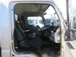 
										Mitsubishi Fuso Canter 2020 177,000 km full									