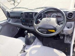 
										Hino Dutro 2018 (410,000 km) full									