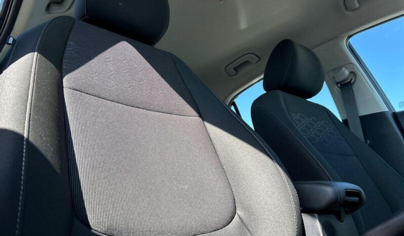 
								Kia Rio 2023 10,000 km. full									