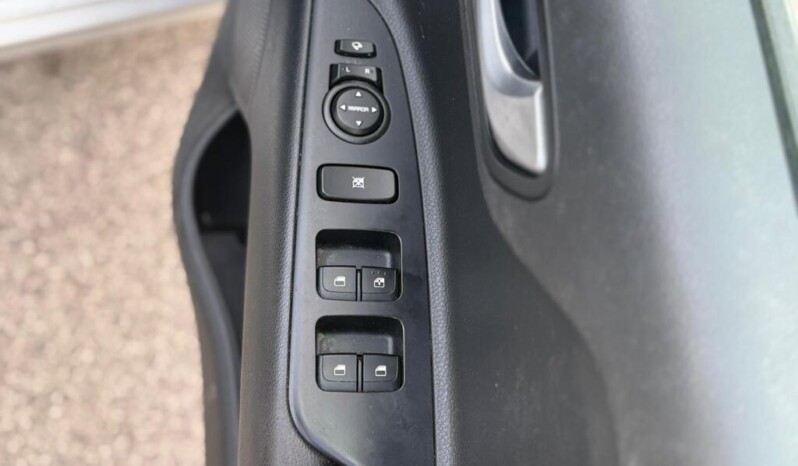 
								Kia Rio 2018  116,029 km full									