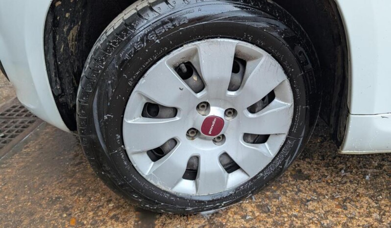 
								Fiat Panda 2019 107312km full									