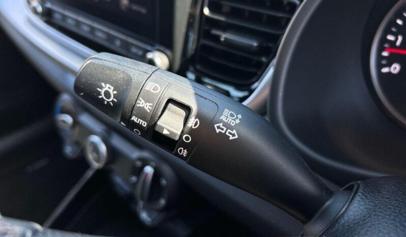 
								Kia Rio 2023 10,000 km. full									