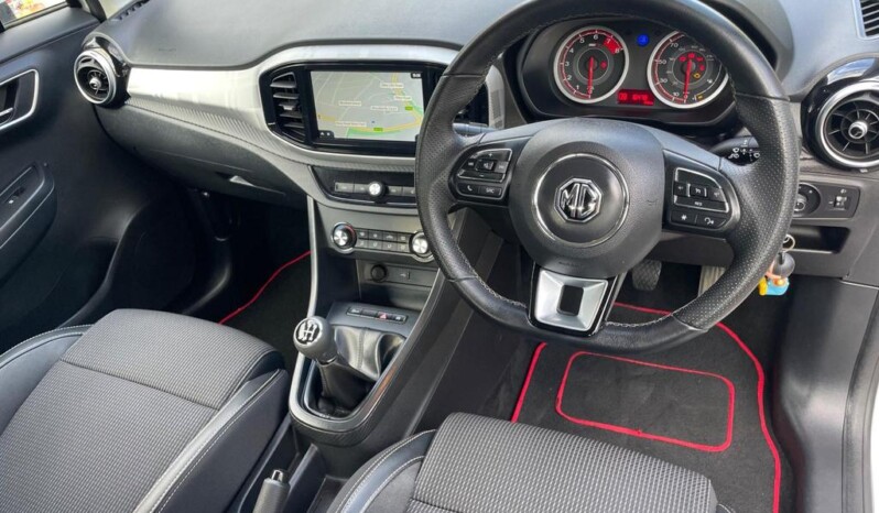
								MG MG3 2023 25750KM full									