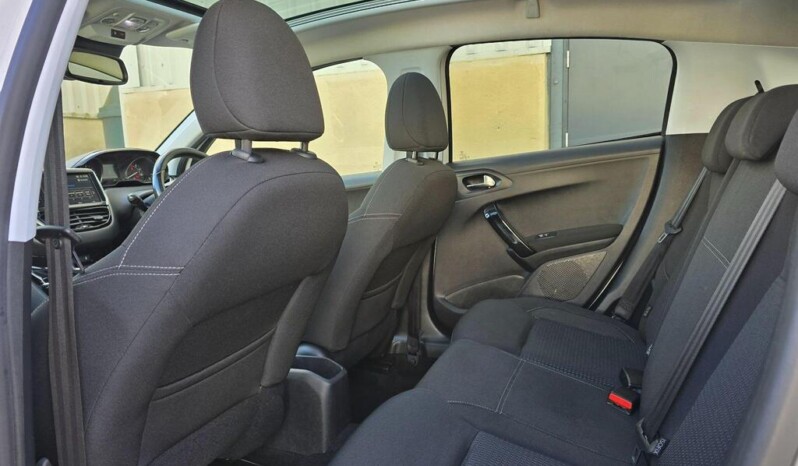 
								Peugeot 208 2018 171491km full									