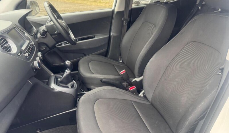 
								Hyundai i10 2019 76,368km full									