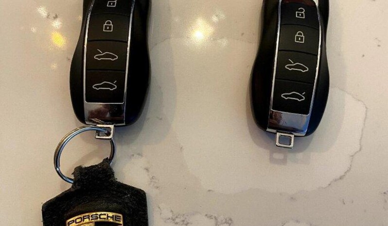 
								Porsche 718 Spyder 7,885km full									