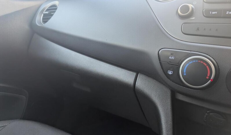 
								Hyundai i10 2018 100,085 km full									