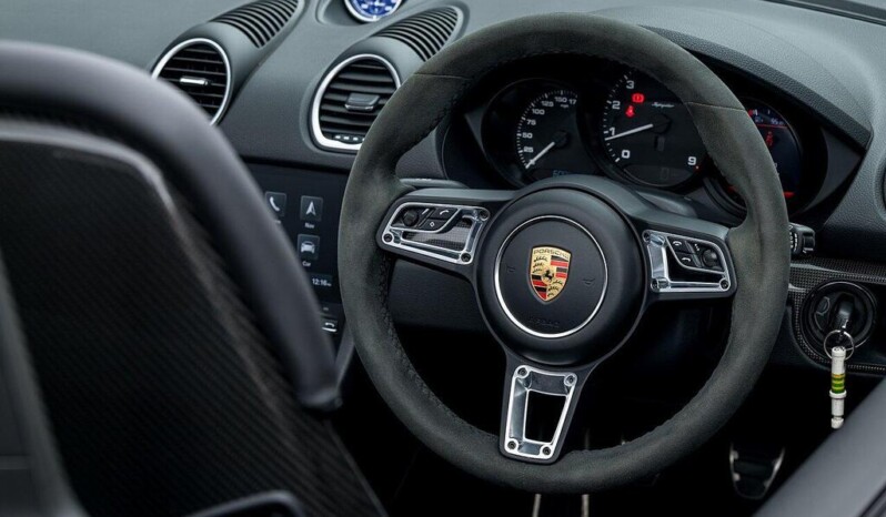 
								Porsche 718 Spyder 9,670km full									