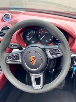 
										Porsche 718 Spyder 7,885km full									