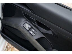 
										Porsche 718 Spyder 9,670km full									