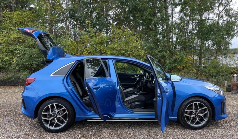 
								Kia Ceed 2021 full									
