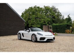 
										Porsche 718 Spyder 9,670km full									