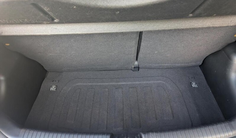 
								Hyundai i10 2018 100,085 km full									