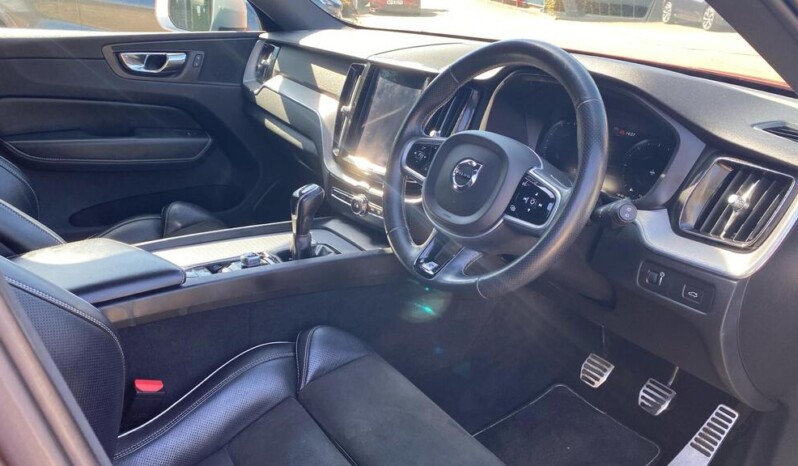 
								Volvo XC60 2018 84,037 km full									