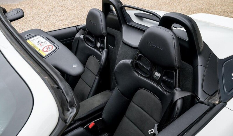 
								Porsche 718 Spyder 9,670km full									