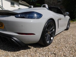 
										Porsche 718 Spyder 13,545km full									